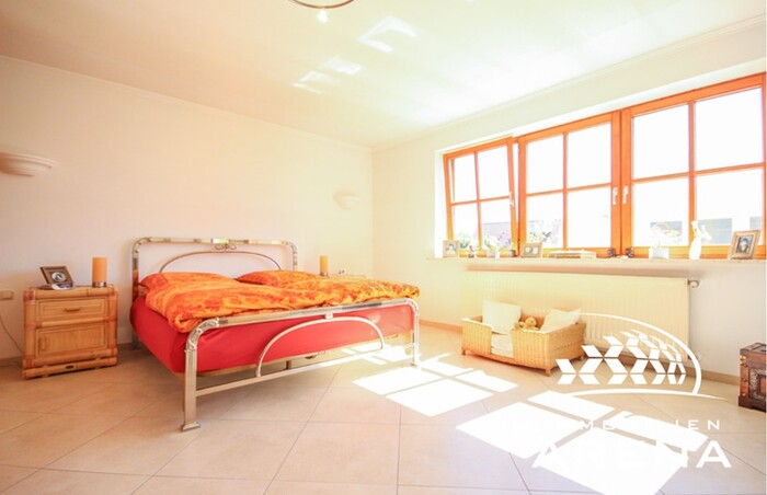 Schlafzimmer KG