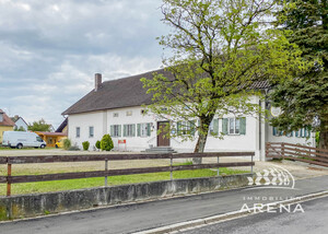 Gewerbeimmobilie mit Potenzial für Geschosswohnungsbau in Aichach-Ecknach