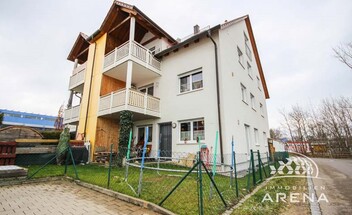 Stettenhofen - Besondere 4,5 ZKB Gartenwohnung mit Kamin, Einzelgarage, Stellplatz!