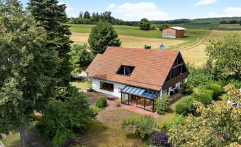 Ortsrand. Besonders. Ruhig. Traumhaftes EFH in Neusäß/Hainhofen voller Wärme, Licht und Geborgenheit