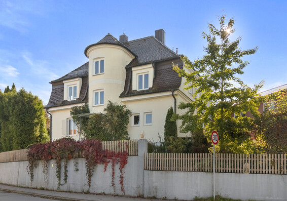 Westheim - Stilvolles EFH mit WiGa, Keller, 2 Garagen, Kamin, EBK, 4 KiZi, ausbaufähiges DG!