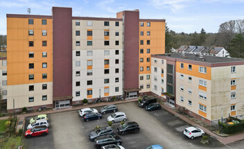 Weitblick. Ruhig. Kuhsee. Charmante 2 ZKB mit Loggia, Stellplatz, Kunststofff., EBK, Lift!