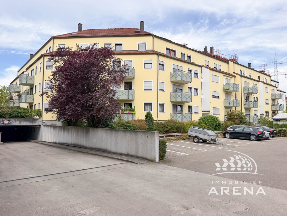 Modern. Hell. Ruhig. 2 ZKB mit Loggia im Schmutterpark! TG, EBK, Bodenhzg., sofort nutzbar.